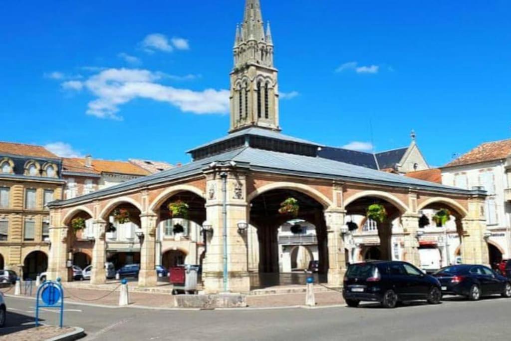 T2 Le Sudiste Valence (Tarn-et-Garonne) Exterior foto